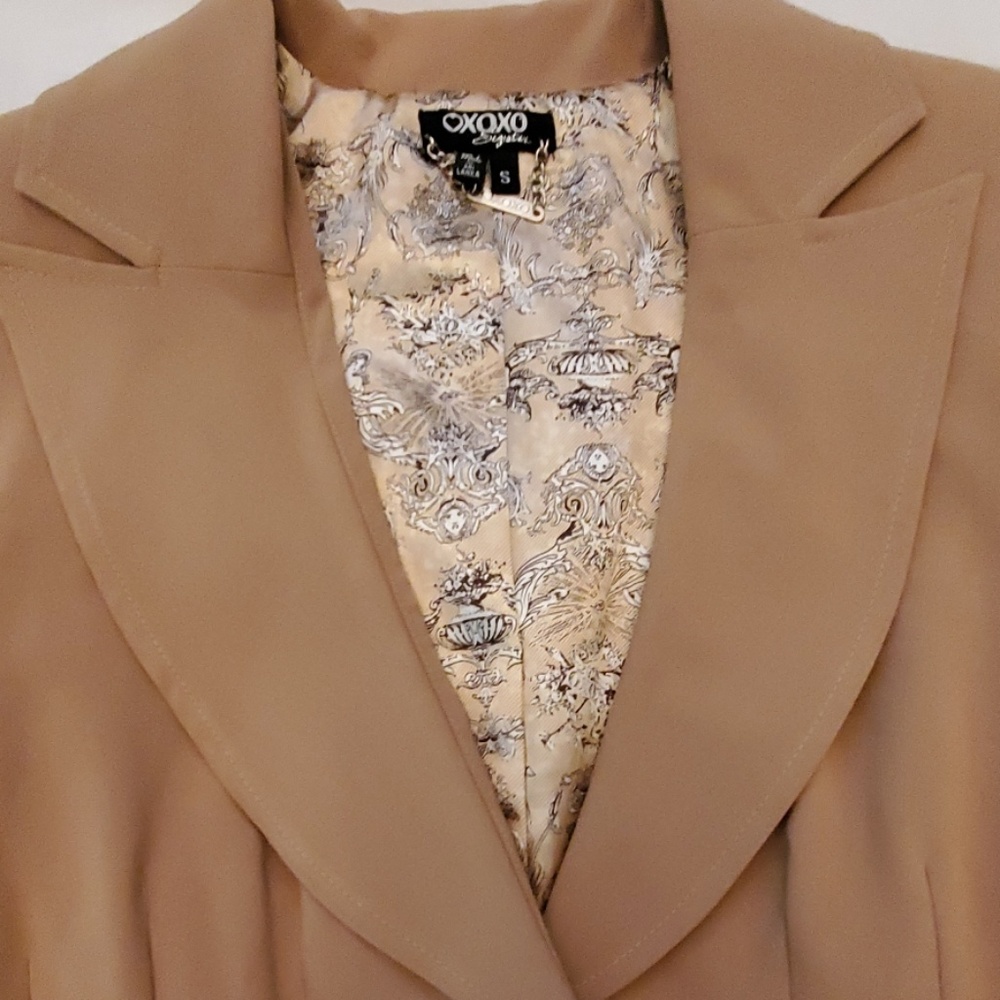 ❌❌ sold ❌❌XOXO Blazer NWOT size small - Picture 4 of 5